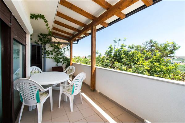 Apartment A1, for 5 persons