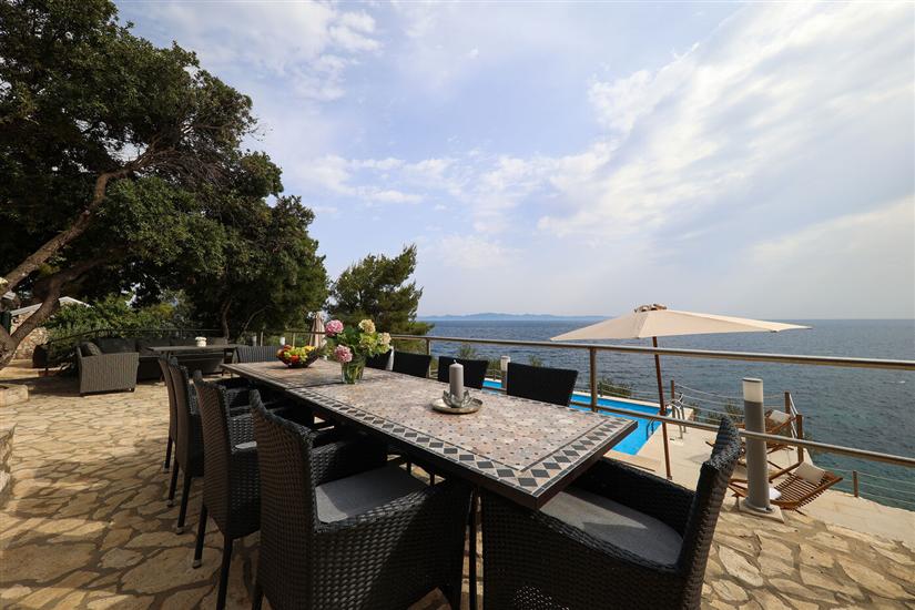 House Dingač Village Resort