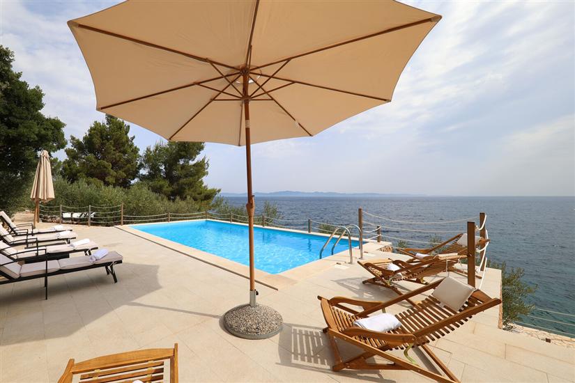 House Dingač Village Resort