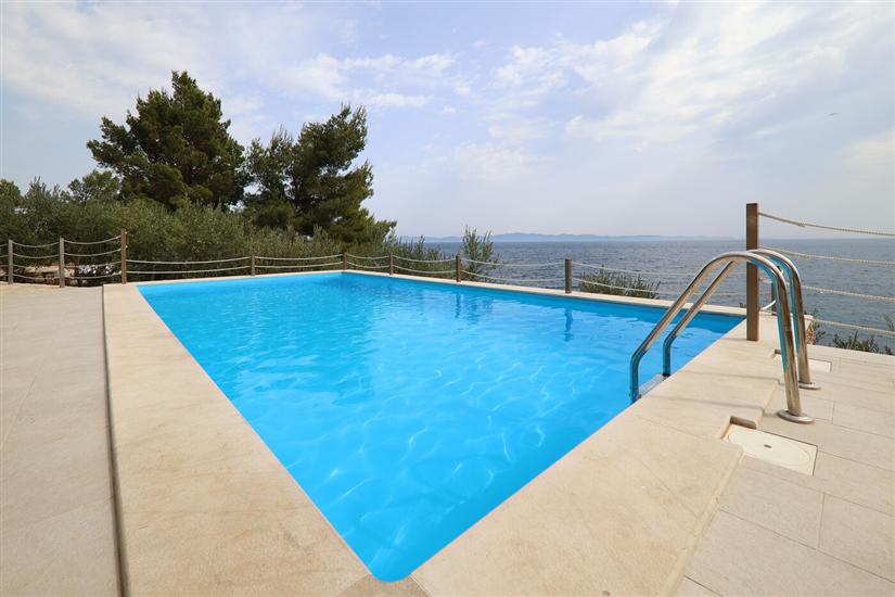 House Dingač Village Resort