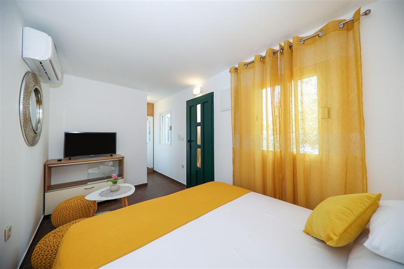 House K1, for 8 persons