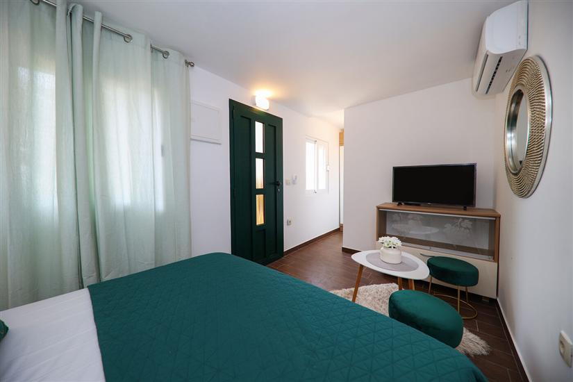 House K1, for 8 persons