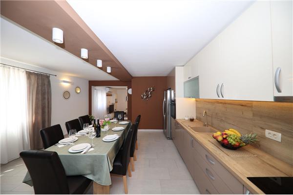 House K1, for 8 persons