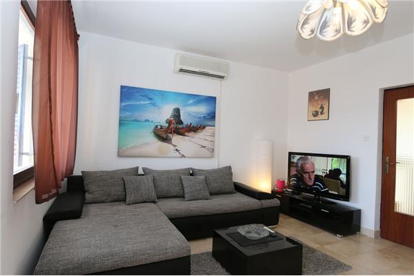 Apartment A2, for 5 persons