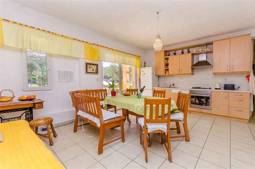 Apartment A1, for 6 persons