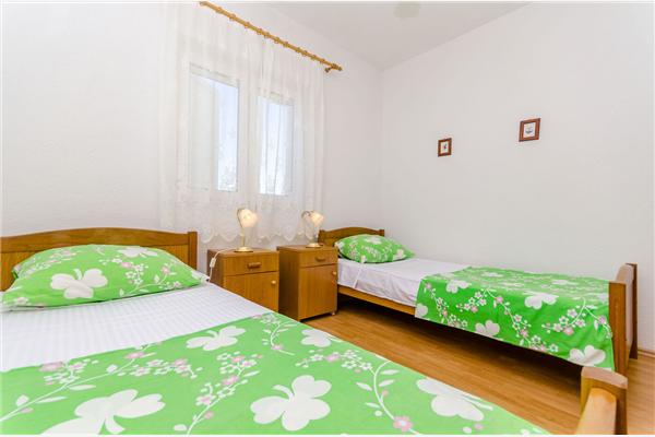 Apartment A1, for 6 persons