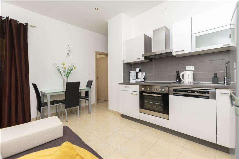 Apartment A4, for 6 persons