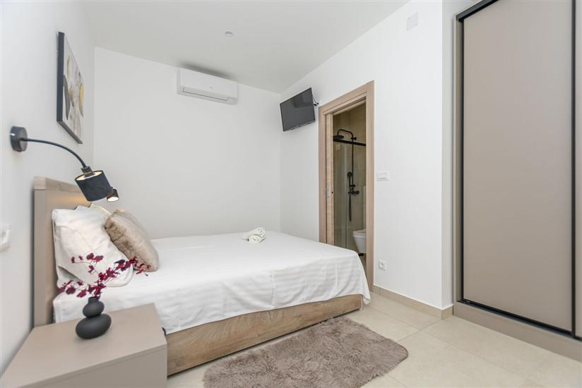 Apartment A4, for 6 persons