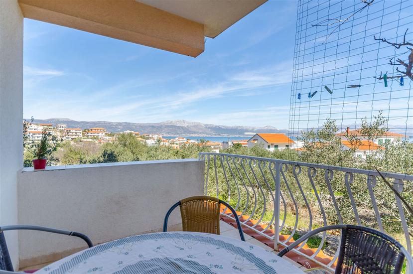 Apartment A2, for 5 persons