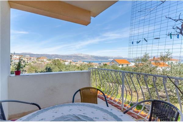 Apartment A2, for 5 persons