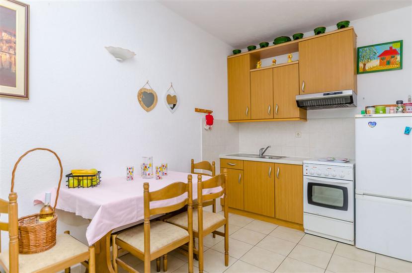 Apartment A2, for 5 persons