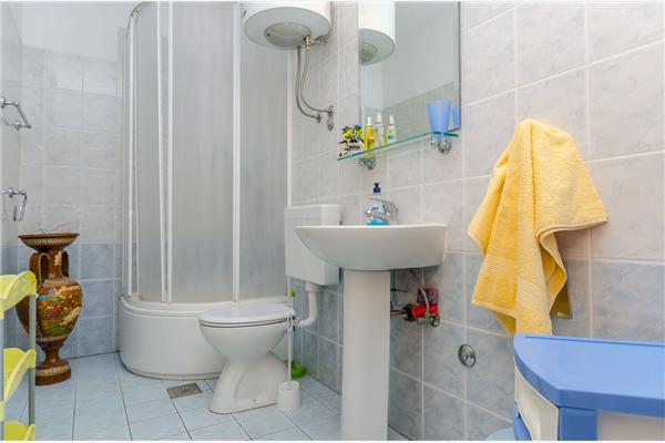 Apartment A2, for 5 persons