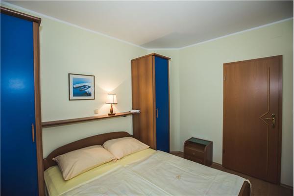 Apartment A1, for 5 persons