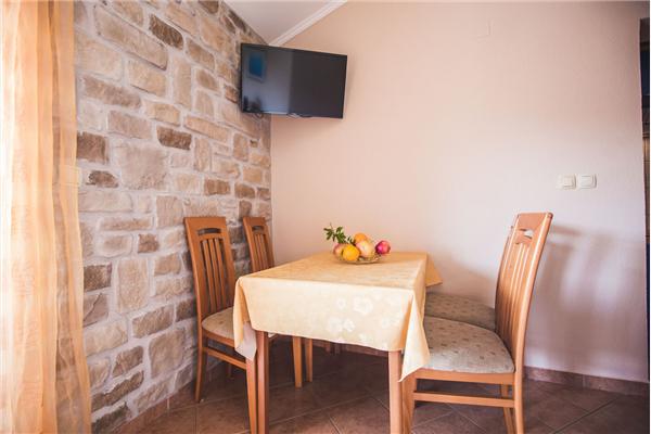 Apartment A1, for 5 persons