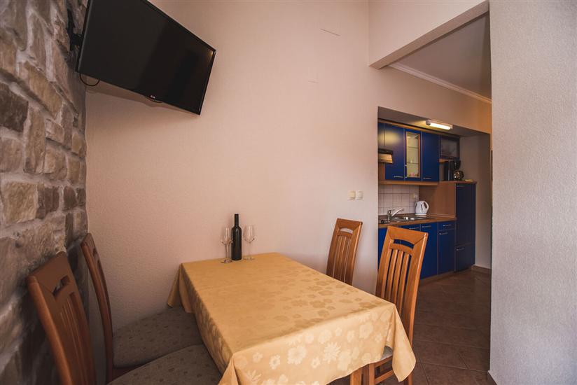 Apartment A1, for 5 persons