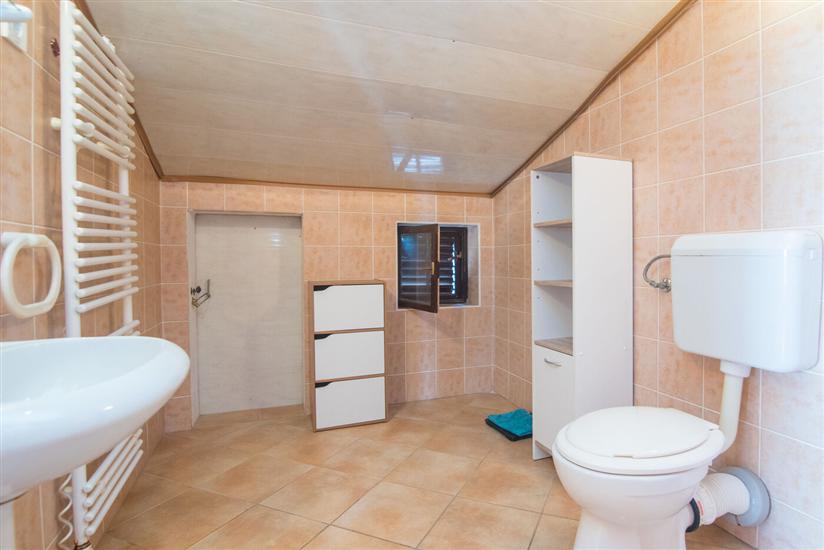 Apartment A4, for 4 persons