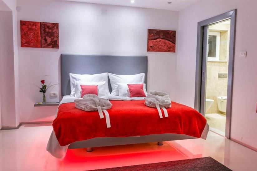 House K1, for 8 persons