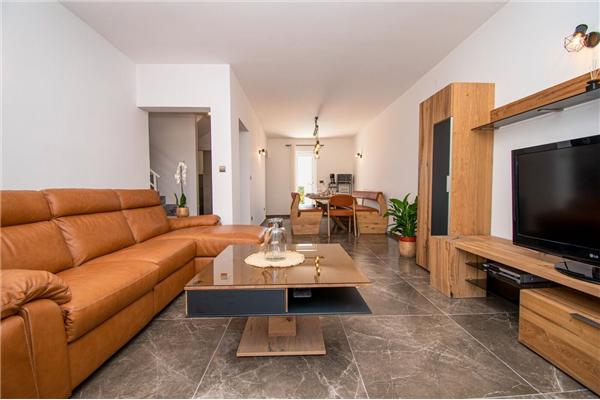 House K1, for 10 persons