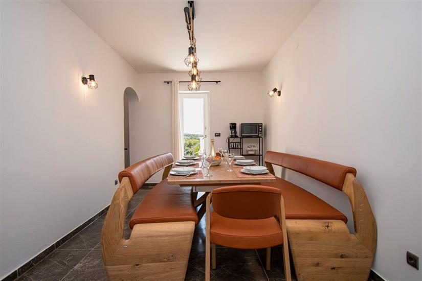 House K1, for 10 persons