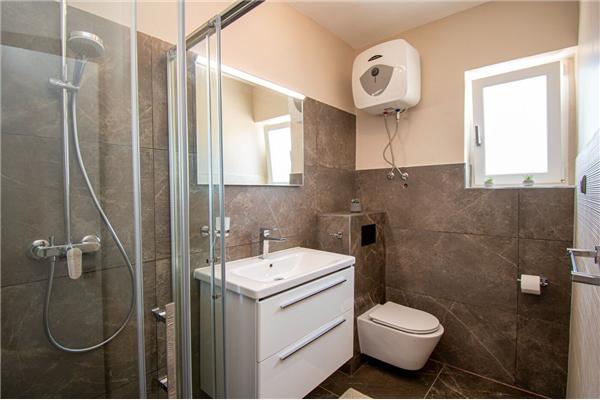 House K1, for 10 persons