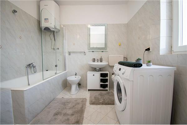 House K1, for 10 persons