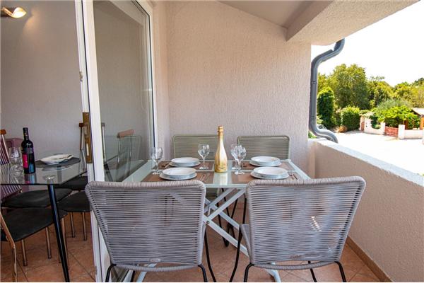 House K1, for 10 persons