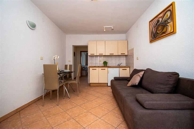 House K1, for 10 persons