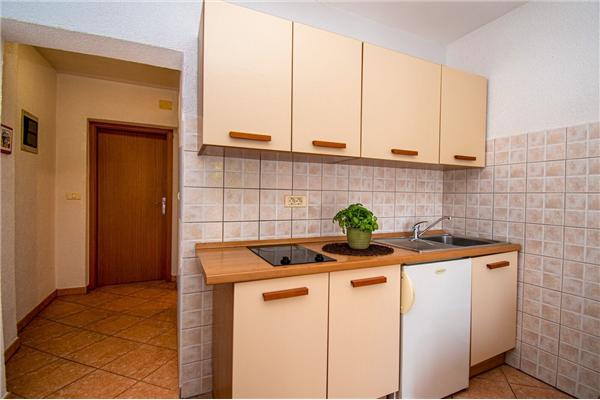 House K1, for 10 persons