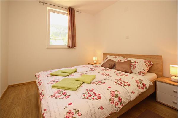 Apartment A2, for 5 persons