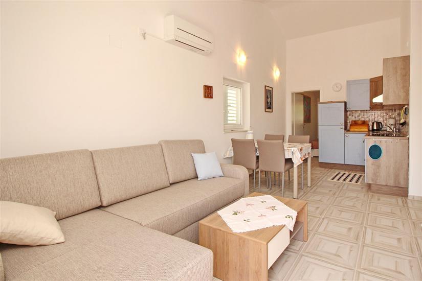 Apartment A3, for 5 persons