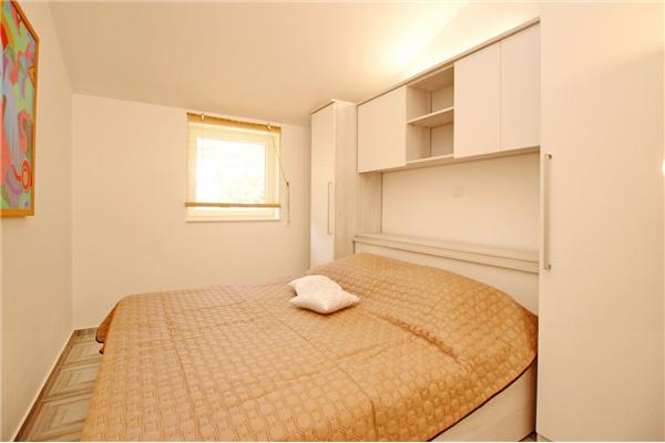Apartment A3, for 5 persons