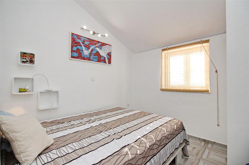 Apartment A3, for 5 persons