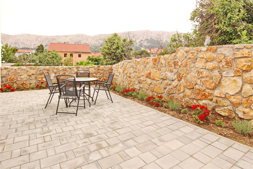 Apartment A1, for 5 persons