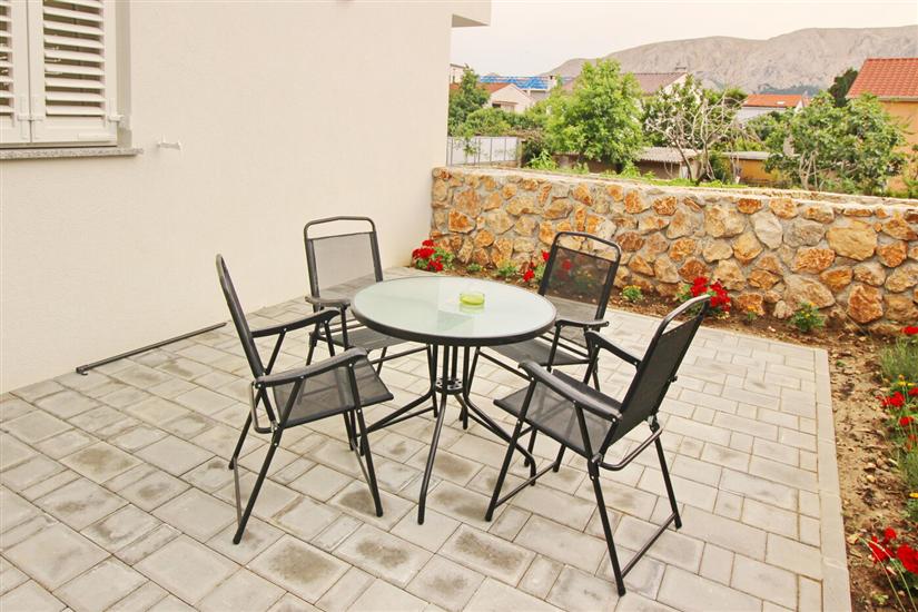 Apartment A1, for 5 persons