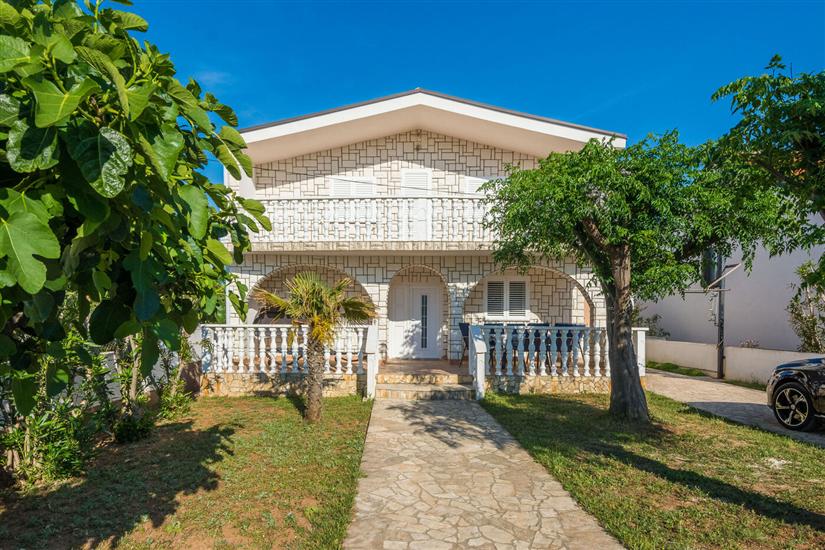 Apartments Loncar