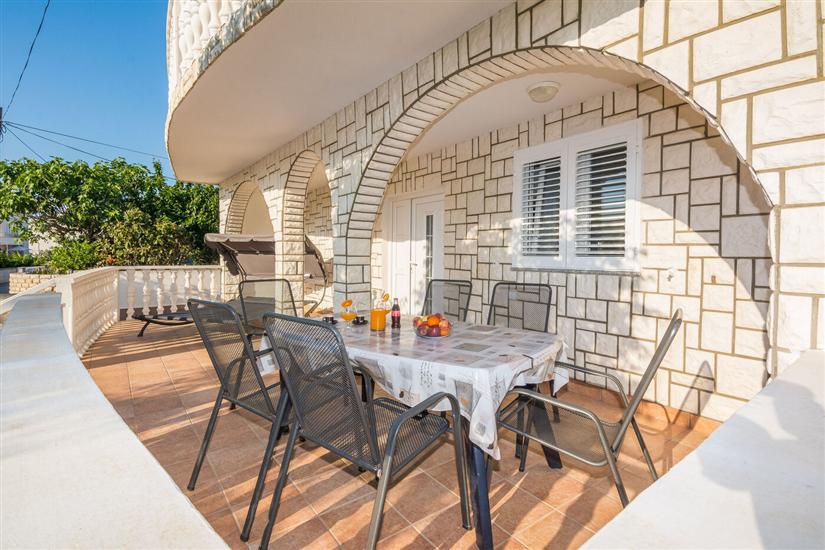 Apartment A1, for 7 persons