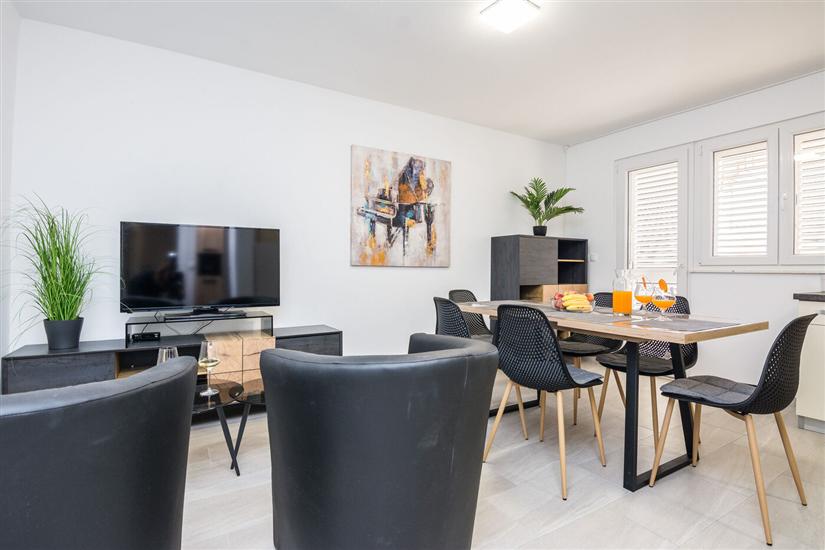 Apartment A1, for 7 persons