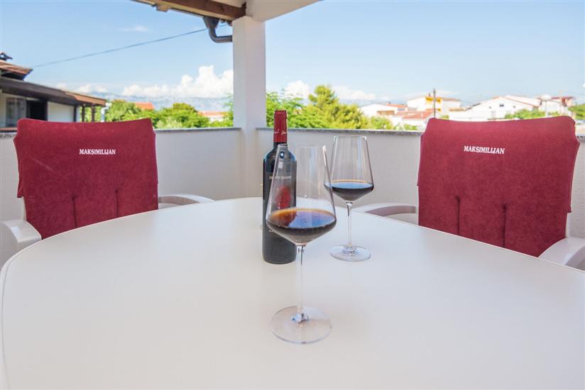 Apartment A2, for 6 persons