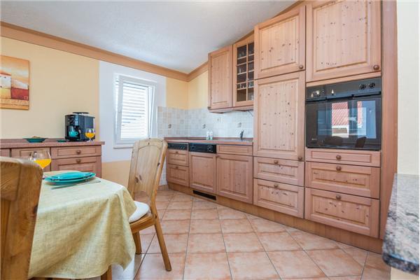 Apartment A2, for 6 persons