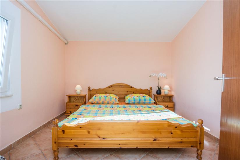 Apartment A2, for 6 persons