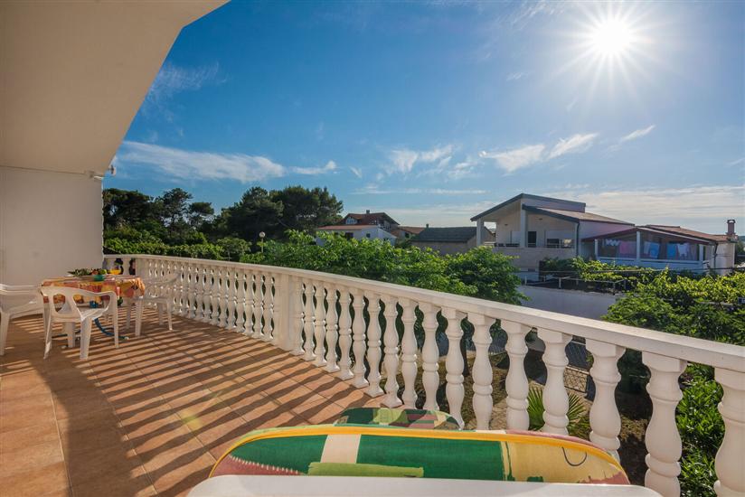 Apartment A2, for 6 persons