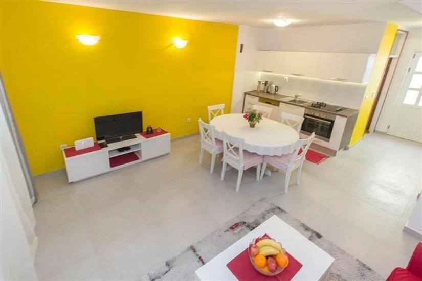 Apartment A1, for 6 persons