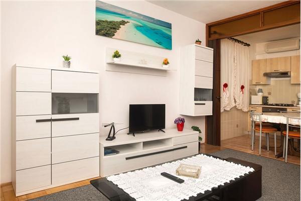 Apartment A1, for 6 persons