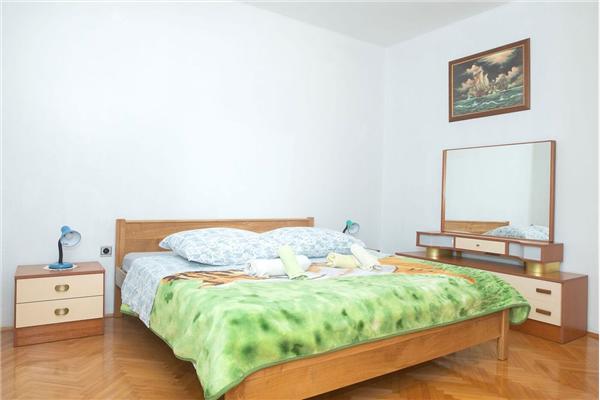 Apartment A1, for 6 persons