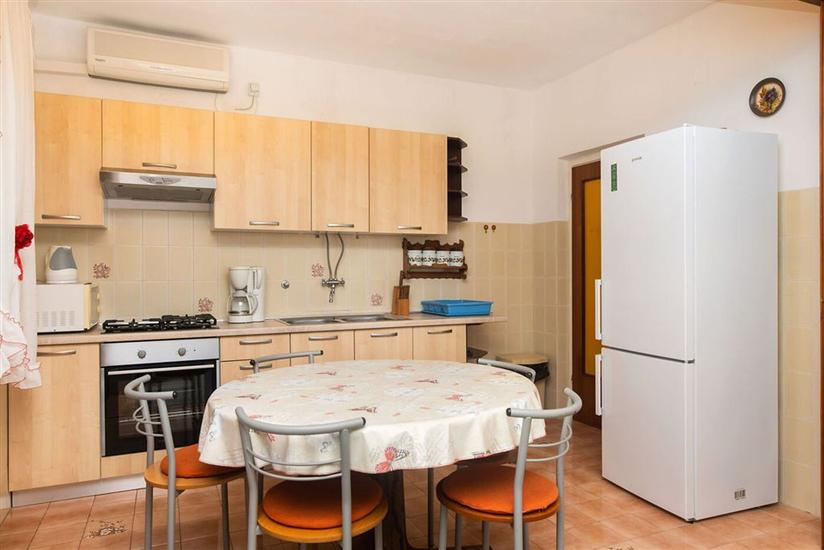 Apartment A1, for 6 persons