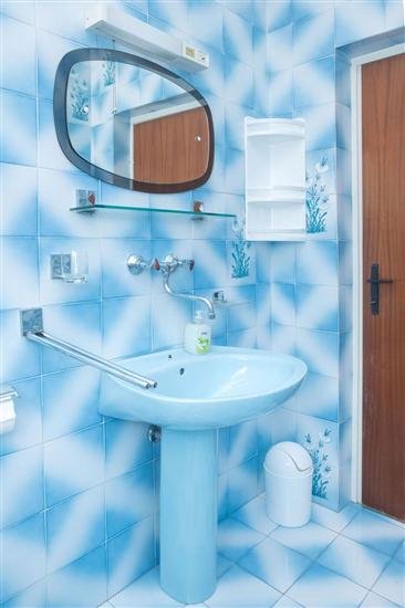 Apartment A1, for 6 persons