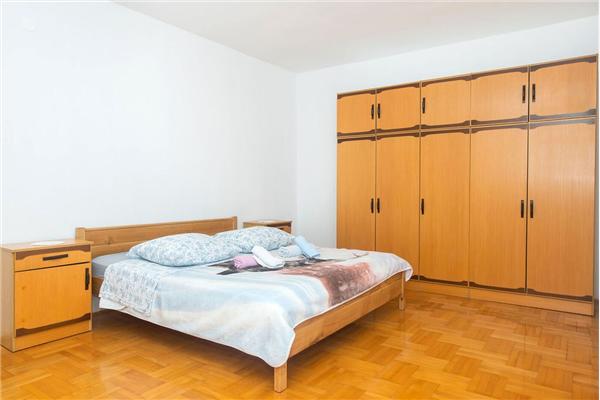 Apartment A1, for 6 persons