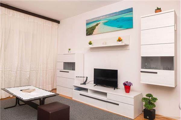 Apartment A1, for 6 persons