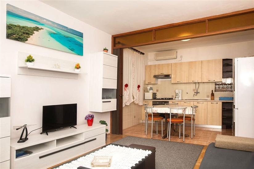 Apartment A1, for 6 persons