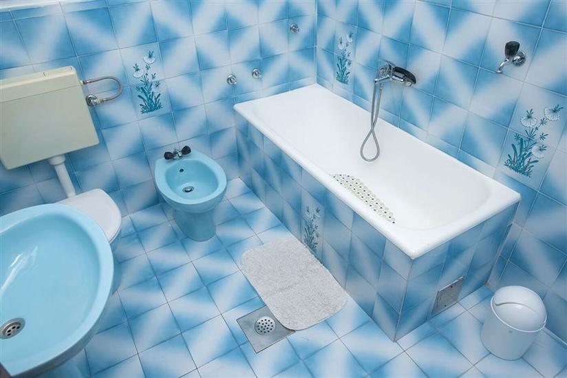 Apartment A1, for 6 persons